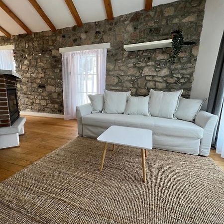 Guesthouse 45 Dutovlje Zewnętrze zdjęcie